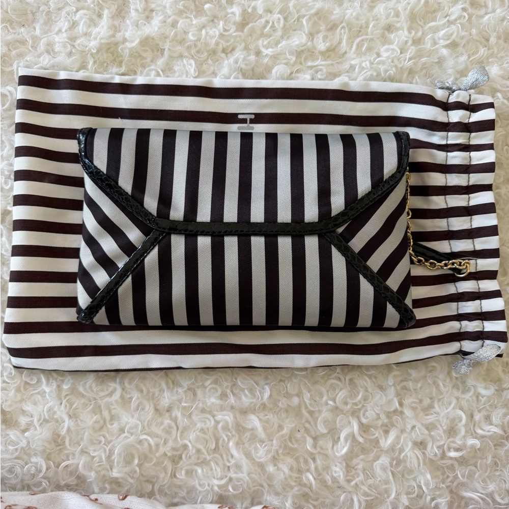 Henri Bendel Black and Gray Striped Large Clutch with Alligator Leather Trim - Picture 4 of 4